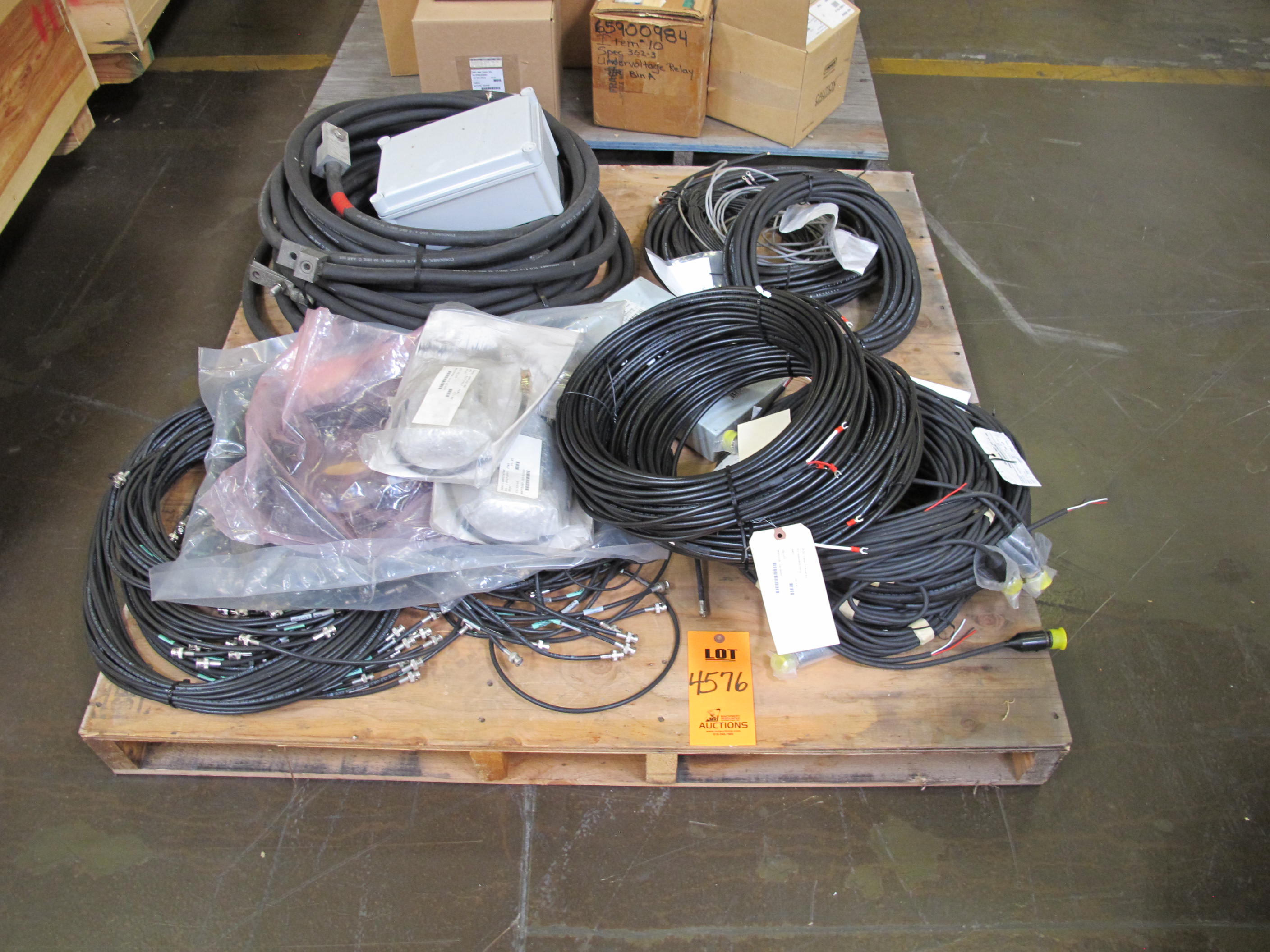 LOT TO INCLUDE: (1 PALLET) MISC. ELECTRICAL CABLE AND WIRE. LOADING & HANDLING FEE $15-4576